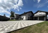 Aussenansicht - Familienglück mit Extra – modernisiertes Wohnhaus mit Einliegerwohnung