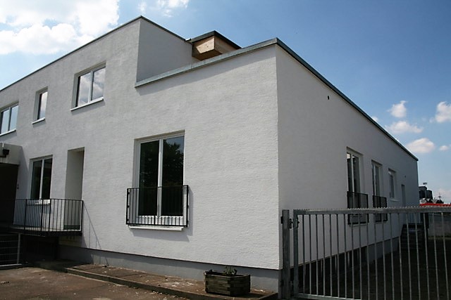 Kapitalanlage Wohnheim mit Entwicklungspotential, 89250 Senden, Haus